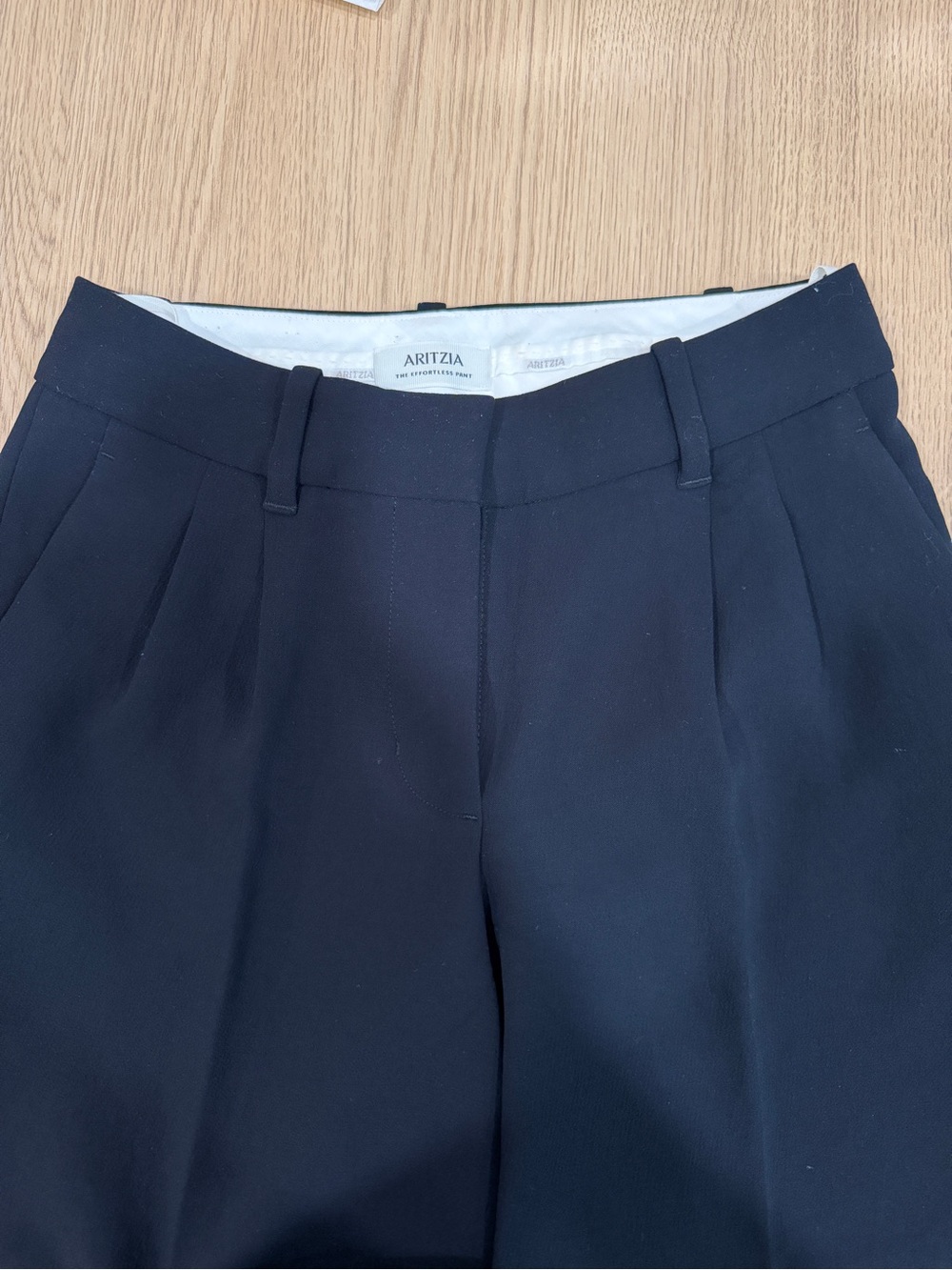 Aritzia black effortless low rise pants